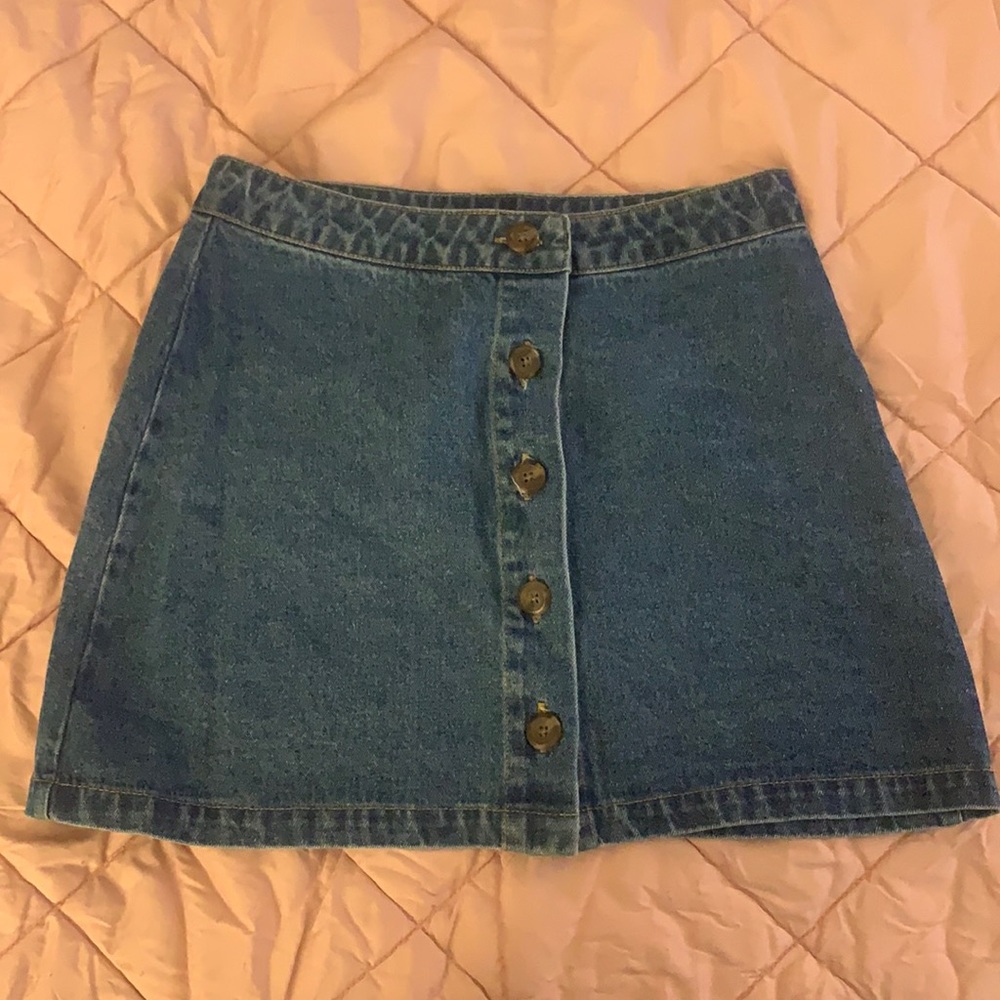 Small Jean skirt with buttons